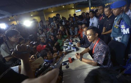 IDN02_29122014_AIR_ASIA