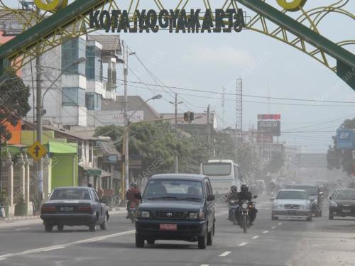 GUNONG MERAPI