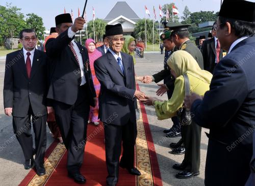 IDN03_06122012_AGONG_JAKARTA