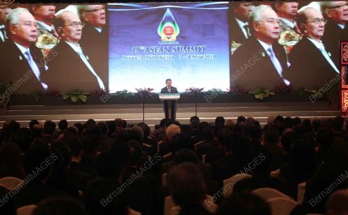 ASEAN SUMMIT