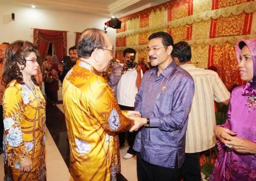 DR RAIS YATIM