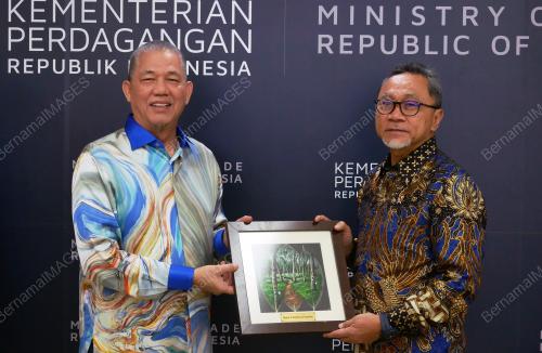DATUK SERI FADILLAH YUSOF