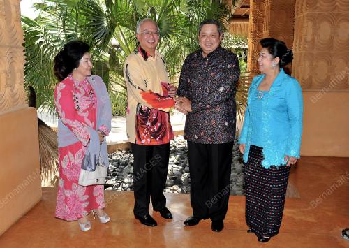 DATUK SERI MOHD NAJIB TUN ABDUL RAZAK