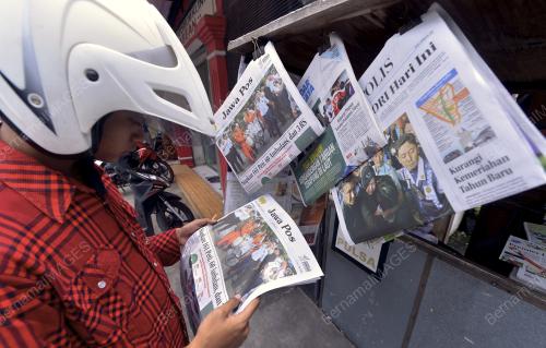 IDN03_31122014_AKHBAR
