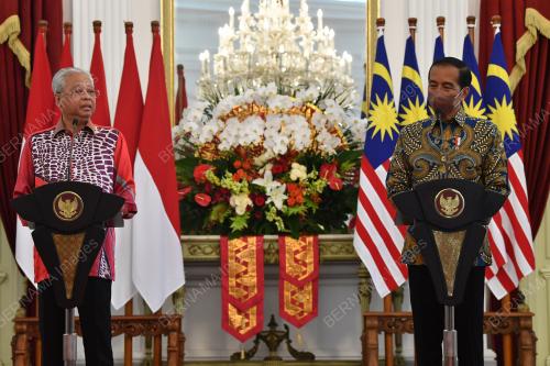 DATUK SERI ISMAIL SABRI YAAKOB
