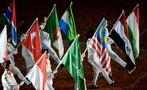 IDN04_01102013_MALAYSIA