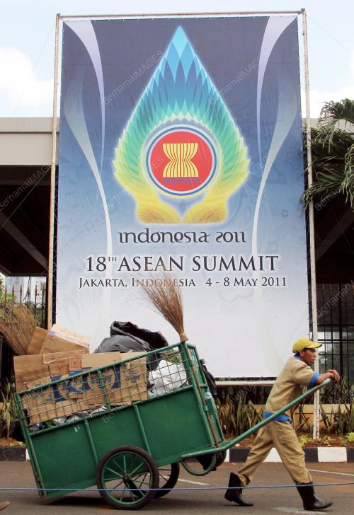 ASEAN SUMMIT