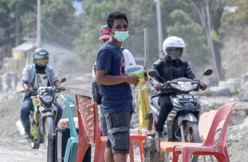 IDN04_04102018_BENCANA_TSUNAMI