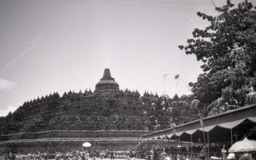 IDN04_08012015_BOROBUDUR