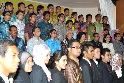 IDN04_16062013_PM_PELAJAR