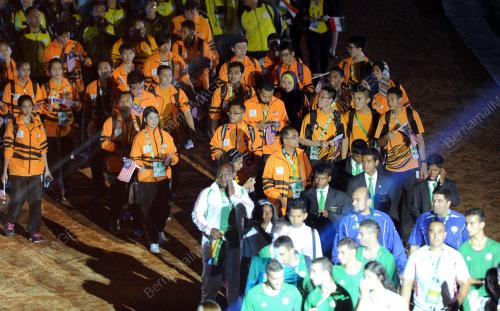 IDN05_01102013_ATLET_MALAYSIA