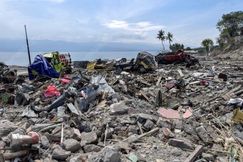 IDN05_04102018_BENCANA_TSUNAMI