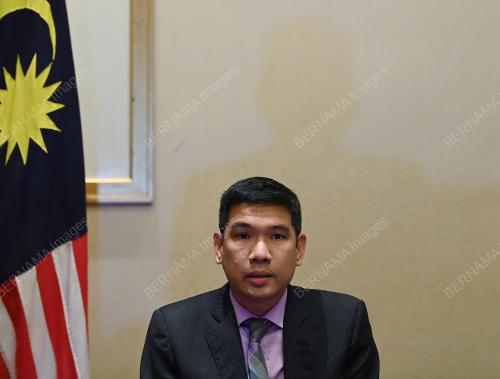 ADLAN MOHD SHAFFIEQ