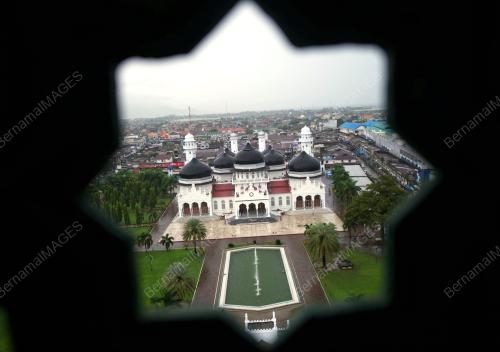 IDN05_25122014_MASJID2