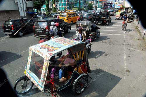 IDN05_29042015_MEDAN