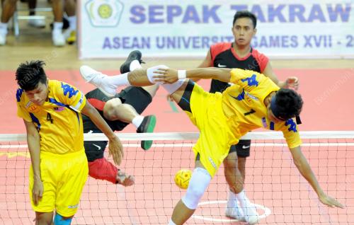 IDN06_10122014_TAKRAW_INDON