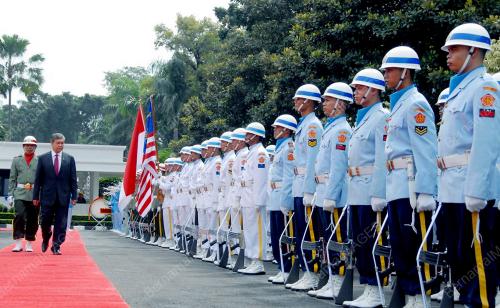 IDN06_14062013_ZAHID_HAMIDI