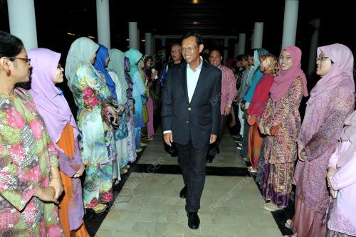 IDN06_15062013_SHABERY