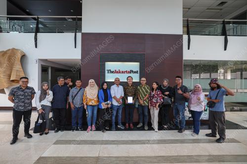 ISWAMI MALAYSIA KUNJUNG THE JAKARTA POST
