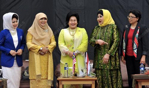 IDN06_26082014_USAHAWAN