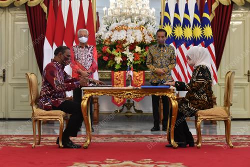 DATUK SERI ISMAIL SABRI YAAKOB