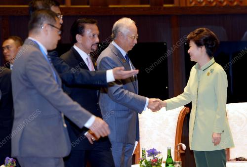 IDN07_07102013_PM_APEC
