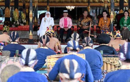 IDN07_28082019_AGONG