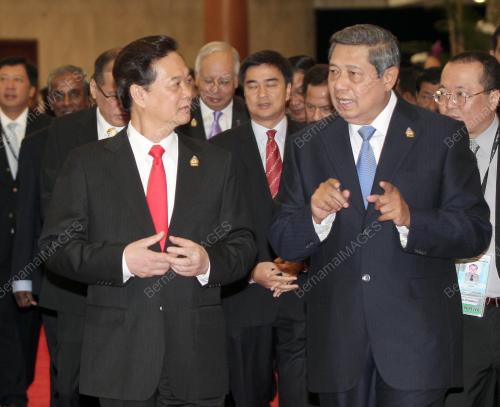 ASEAN SUMMIT