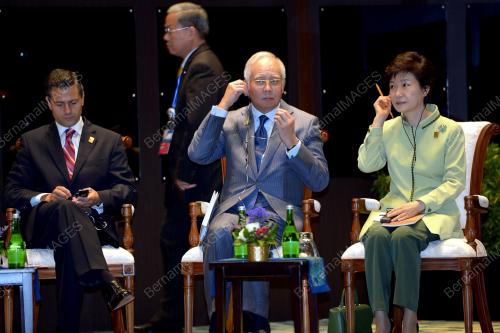 IDN08_07102013_PM_APEC