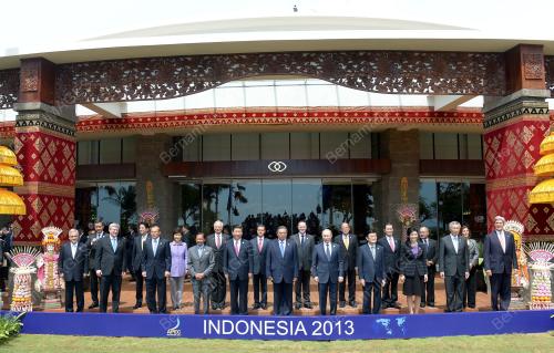 IDN08_08102013_GROUP