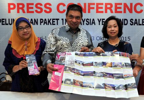 IDN08_14102015_TOURISM