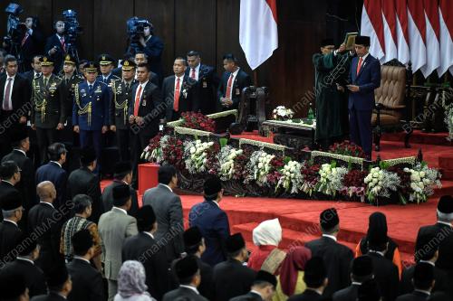 IDN08_20102019_ANGKAT_SUMPAH