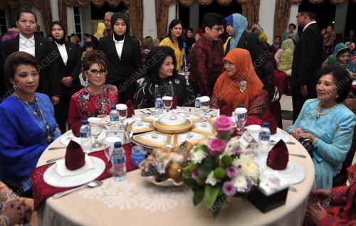 IDN09_25082014_MALAM
