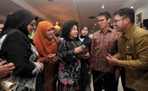 IDN11_25082014_MALAM-1