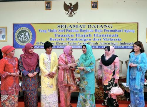 IDN12_05122012_AGONG_JAKARTA
