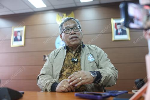 ISWAMI MALAYSIA KUNJUNG DEWAN PERS