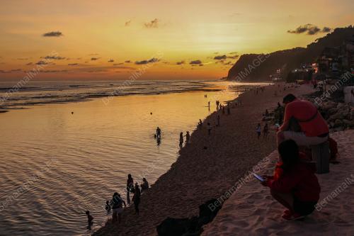 PANTAI MELASTI