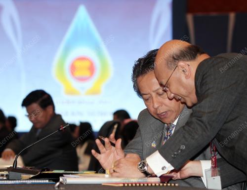 IDN14_060511_FM_MEETING