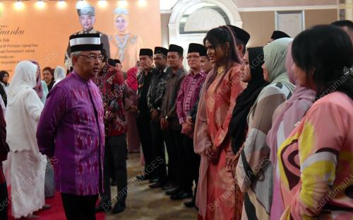 IDN16_26082019_AGONG