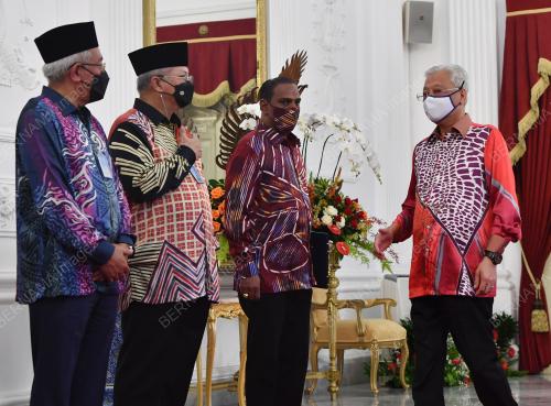 DATUK SERI ISMAIL SABRI YAAKOB
