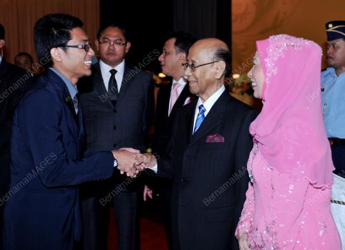 IDN17_05122012_AGONG_JAKARTA