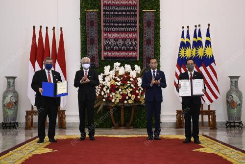 DATUK SERI ISMAIL SABRI YAAKOB