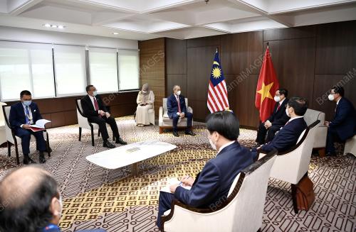 TAN SRI MUHYIDDIN YASSIN