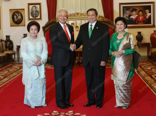MOHD NAJIB TUN ABDUL RAZAK