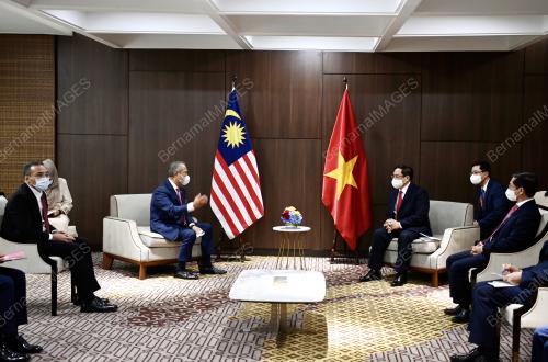 TAN SRI MUHYIDDIN YASSIN