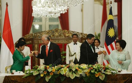 MOHD NAJIB TUN RAZAK