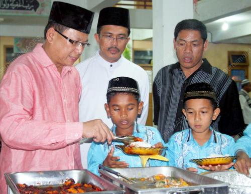 DR PUAD ZARKARSHI