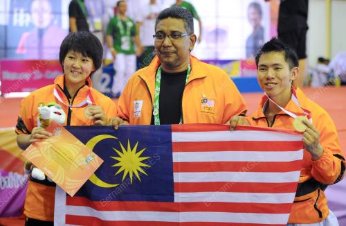 INA06_23092013_CDM_PINGAT