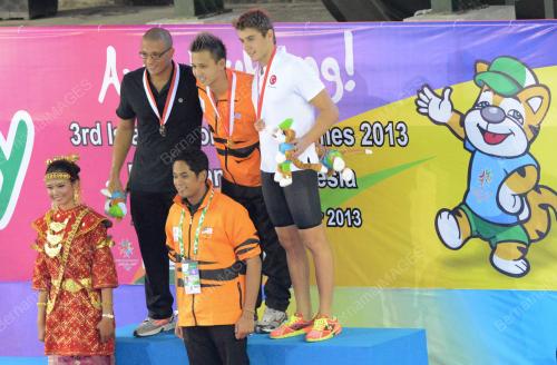 INA06_24092013_RENANG_EMAS