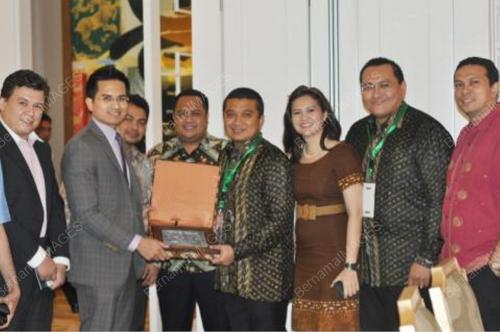 IND01_13012011_YOUTH